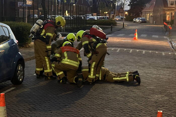 Brandweer verricht metingen na sterke gaslucht