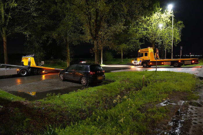 Schade bij botsing tussen twee personenauto's