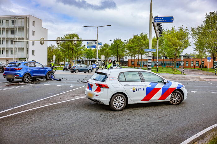 Flinke schade bij botsing op kruispunt