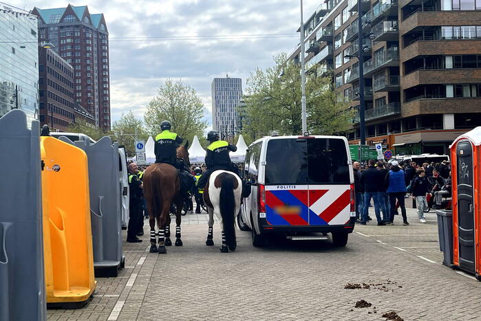 Huldiging plein loopt vol met Feyenoord-fans