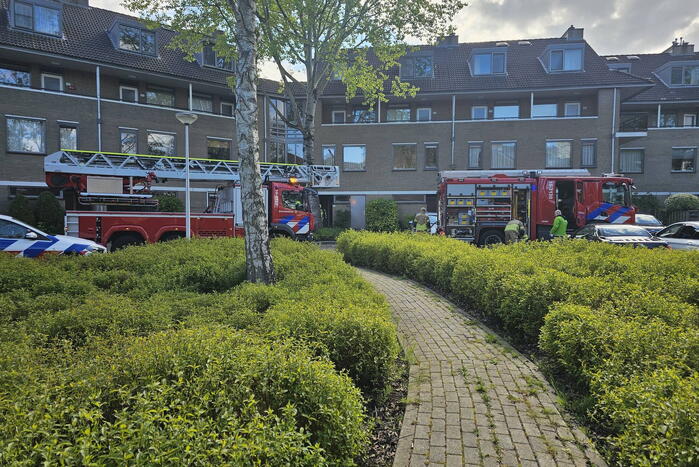 Persoon gewond bij woningbrand
