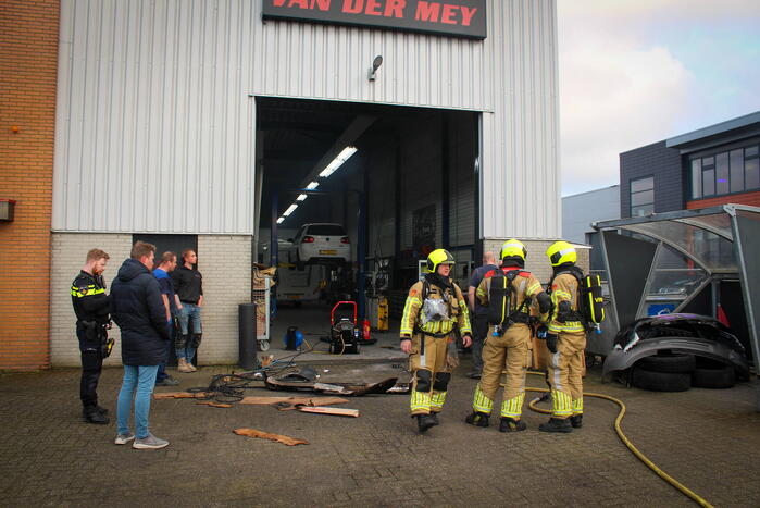 Brand bij autoschade herstelbedrijf