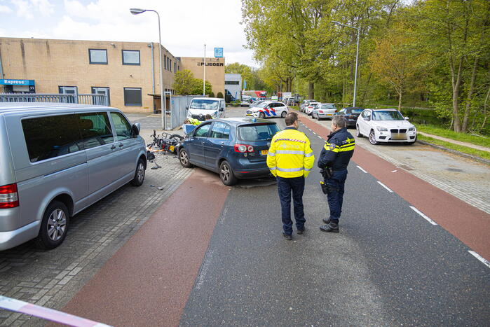 Motorrijder naar ziekenhuis na botsing