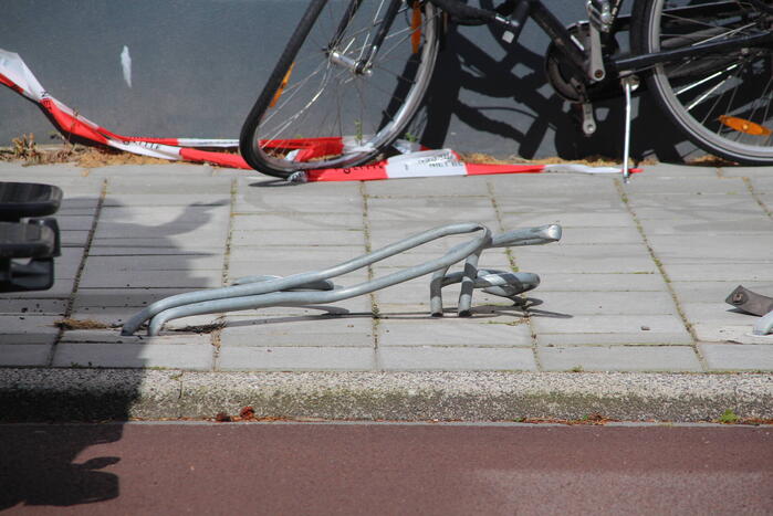 Automobilist richt ravage aan bij ongeval