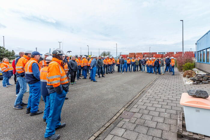 Personeel Indorama protesteert tegen aangekondigde sluiting