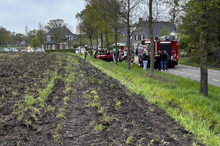 Persoon bekneld na ernstig ongeval