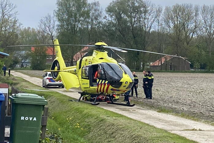 Traumahelikopter vervoerd patiënt naar ziekenhuis