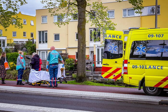 Fietsster komt lelijk ten val