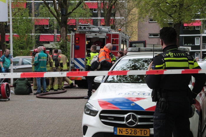 Hond gered door brandweer bij woningbrand