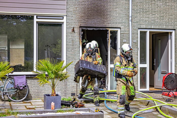 Veel schade door brand in woning