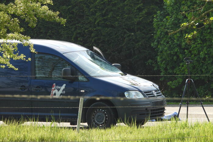 Fietser (88) omgekomen na aanrijding