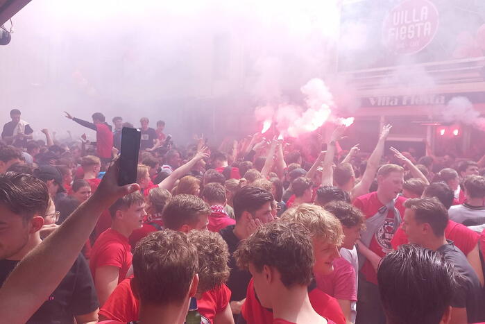 Feest op stratumseind na laatste fluitsignaal Psv landskampioen van nederland