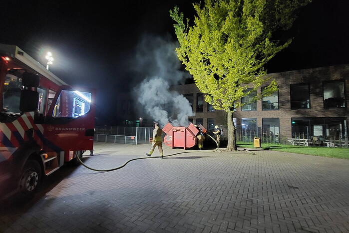 Wederom container in brand