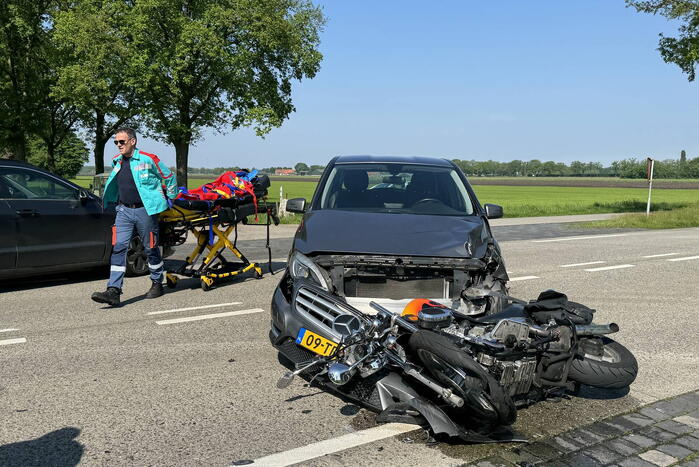 Motorrijder gewond bij harde botsing met automobilist