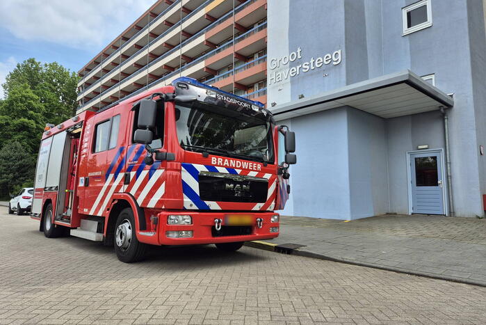Brandweer in actie om woningbrand te voorkomen