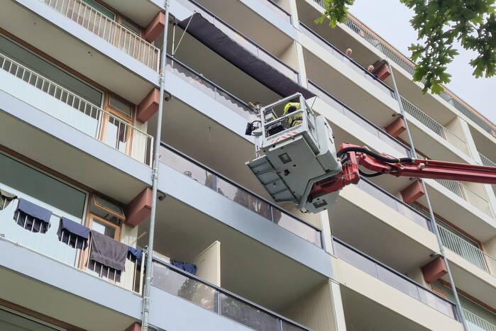 Brandweer in actie om woningbrand te voorkomen