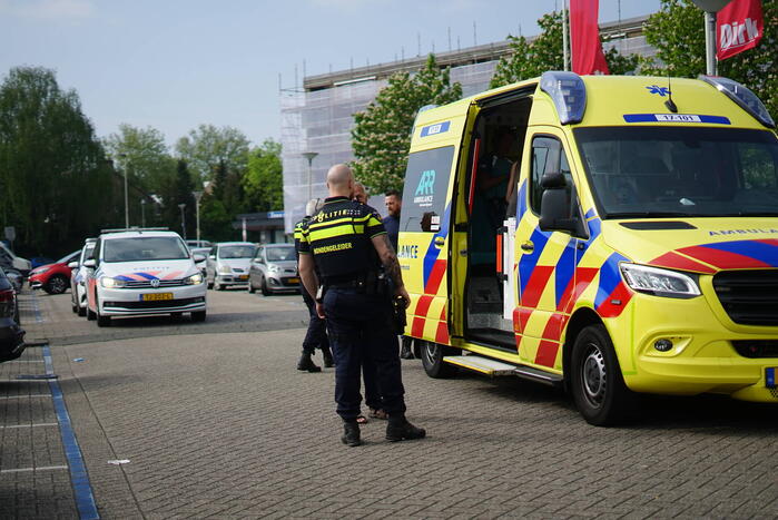 Persoon gewond na steekpartij