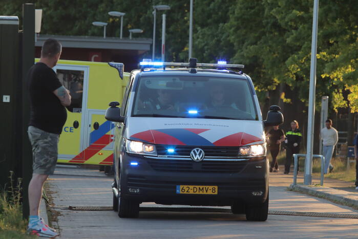 Politie onderzoekt mogelijk steekincident in AZC