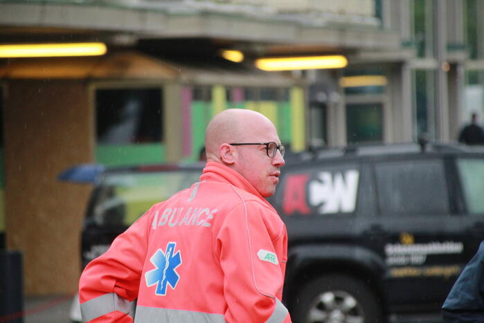 Fietsbezorger aangereden door automobilist