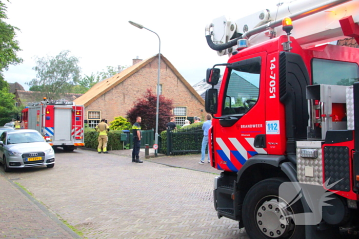 Heftruck in brand in bedrijfspand