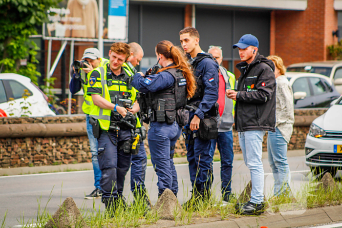 Auto belandt op de kop