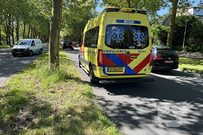 Forse schade bij aanrijding tussen twee auto's