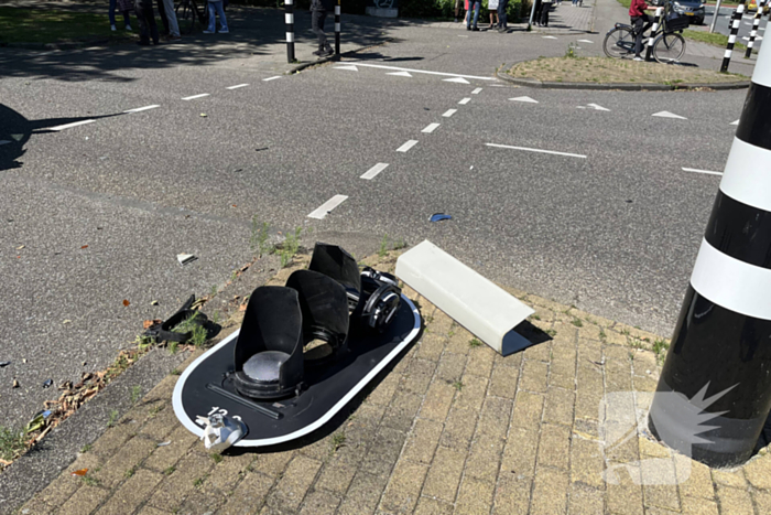 Forse schade bij aanrijding tussen twee auto's