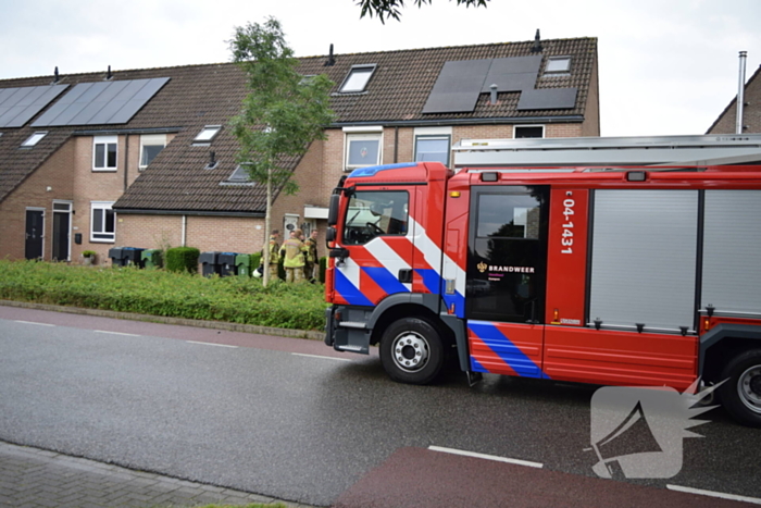 Brandweer onderzoek gaslucht in woning