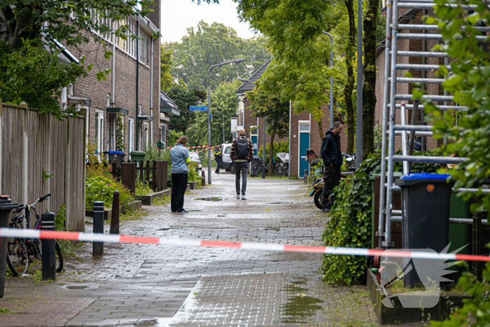 Explosie bij woning, omgeving afgezet