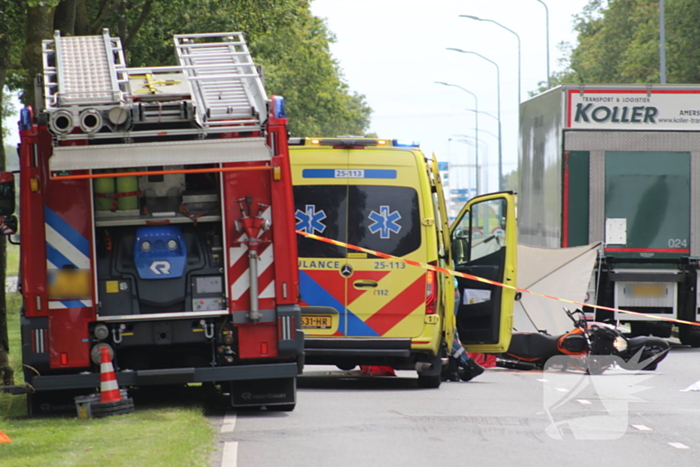 Motorrijder overleden bij aanrijding met vrachtwagen