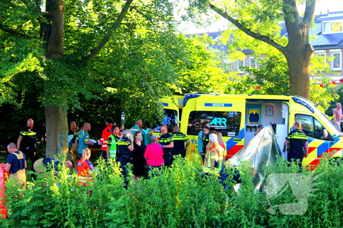 Persoon te water, hulpdiensten groot ingezet