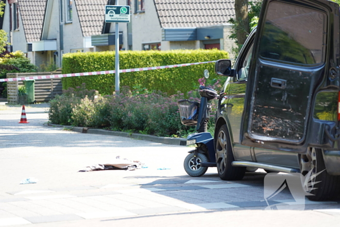 Scootmobieler gewond bij aanrijding met auto