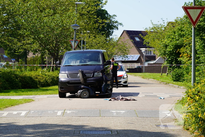 Scootmobieler gewond bij aanrijding met auto