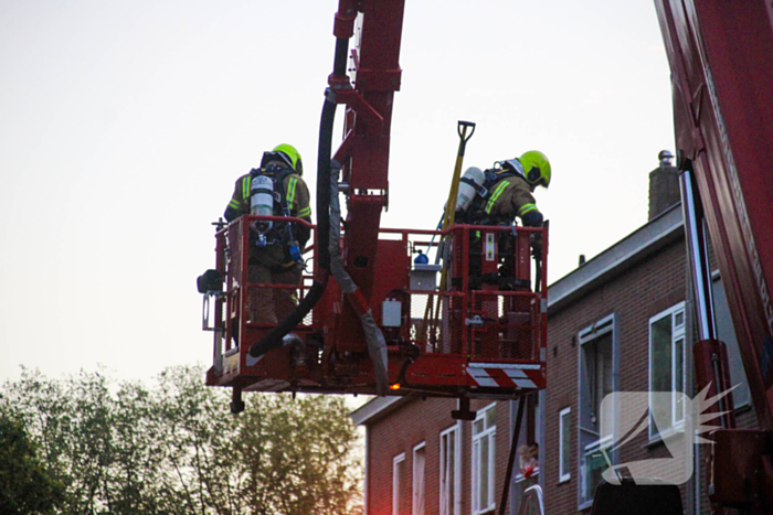 Gewonden en woning onbewoonbaar door uitslaande brand