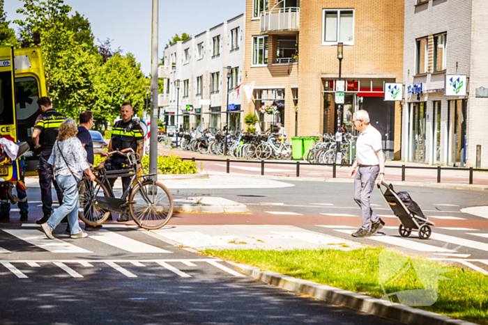 Man raakt gewond op zebrapad