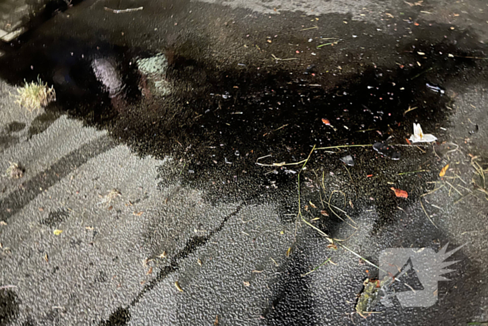 Auto zwaar beschadigd na crash