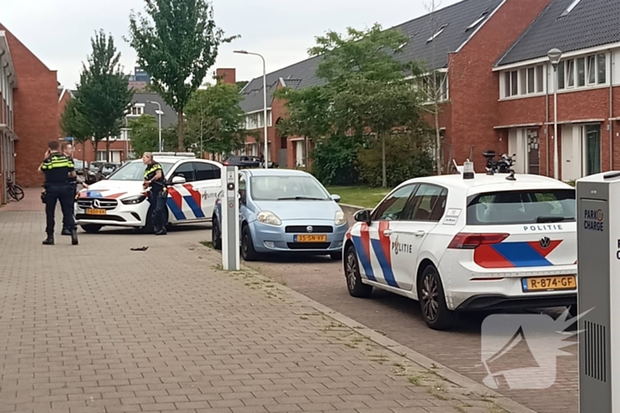 Achtervolging eindigt met beschadigde voertuigen, bestuurder ontkomen
