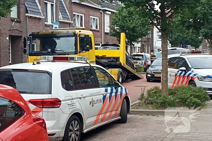 Achtervolging eindigt met beschadigde voertuigen, bestuurder ontkomen