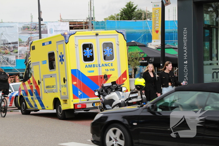 Twee voertuigen botsen op elkaar