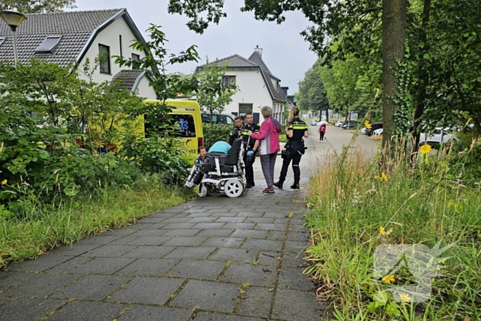Vrouw gewond na val uit rolstoel