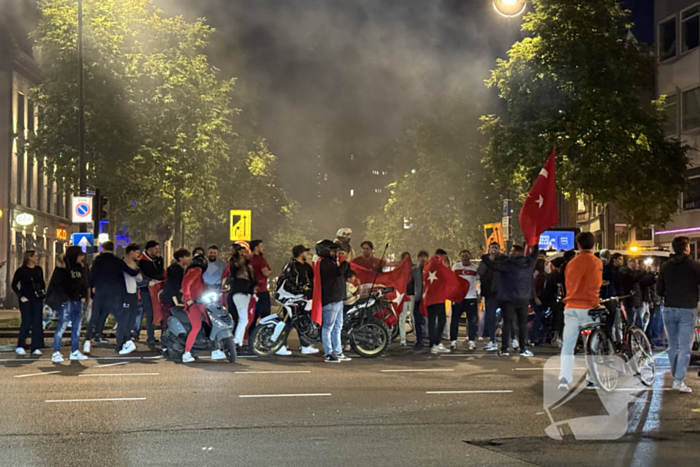 Kruising bezet door Turken na EK-winst