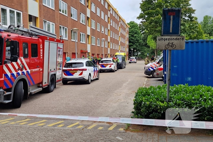 Vrouw doodgestoken in trappenhuis
