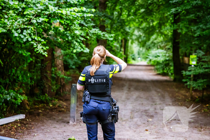 Politie lost schoten bij zoektocht naar voortvluchtige verdachte