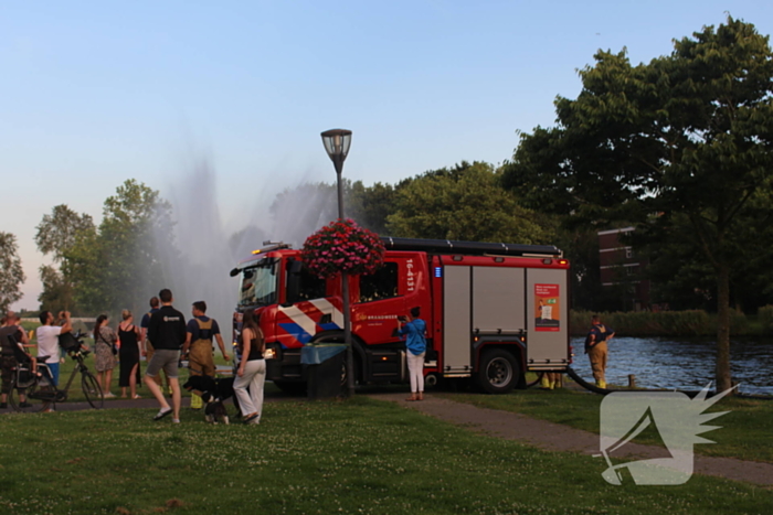 Brandweer zorgt voor vertier en verkoeling