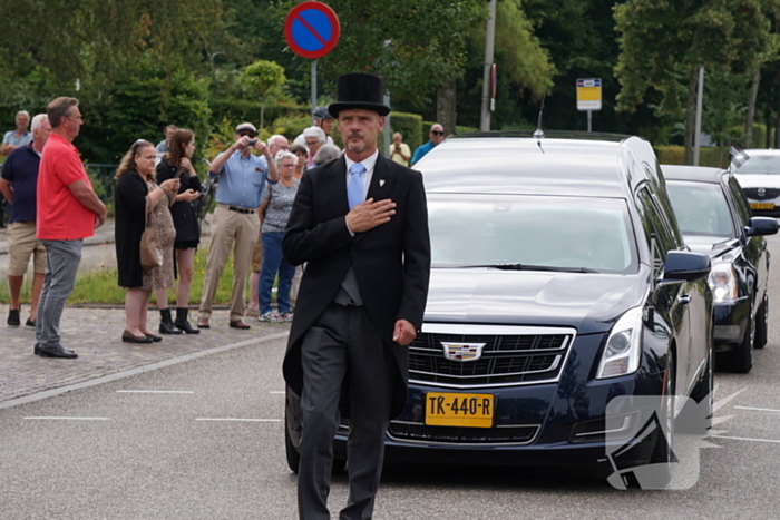 Ereronde overleden journalist Jacques d'Ancona