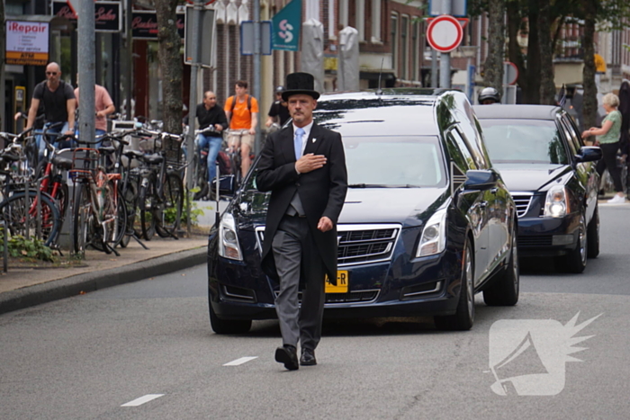 Ereronde overleden journalist Jacques d'Ancona