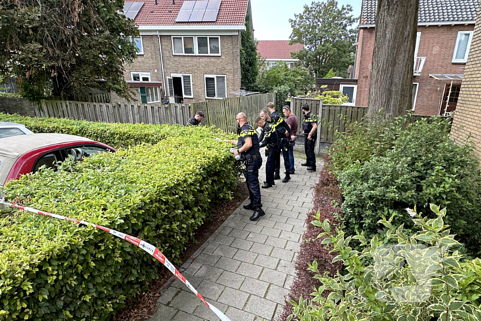 Persoon gewond bij steekpartij in woonwijk