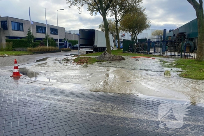 Waterlekkage zorgt voor overlast in de buurt