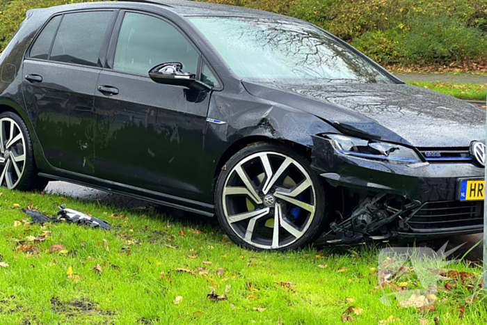 Scooterrijder springt van scooter vlak voor aanrijding