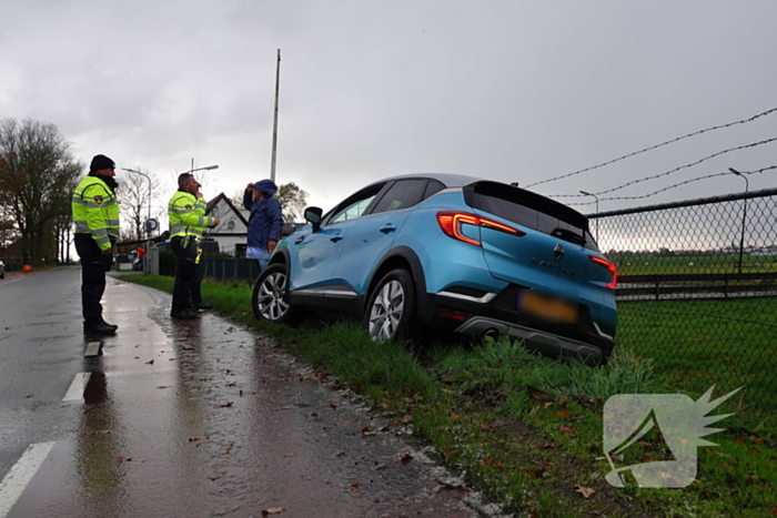 Auto ramt hekwerk kapot